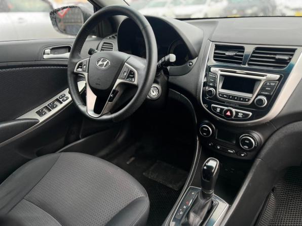 Hyundai Solaris I Рестайлинг с пробегом 2015 года, цена 870 000 рублей, 222697 км, хэтчбек, Автокод Объявления