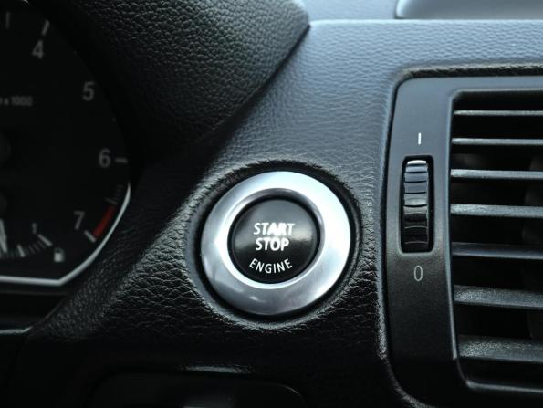 BMW 1 серии I (E81/E82/E87/E88) Рестайлинг с пробегом 2010 года, цена 799 000 рублей, 256800 км, хэтчбек, Автокод Объявления