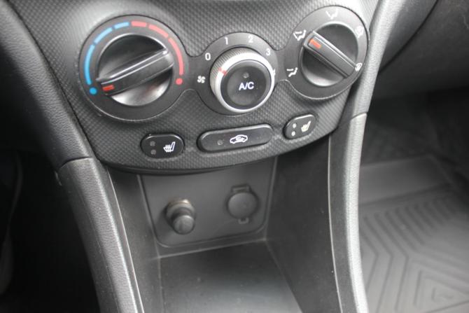 Hyundai Solaris I с пробегом 2013 года, цена 895 000 рублей, 104754 км, седан, Автокод Объявления