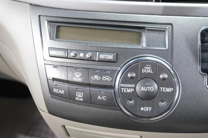 Toyota Estima I с пробегом 2012 года, цена 599 000 рублей, 100000 км, минивэн, Автокод Объявления