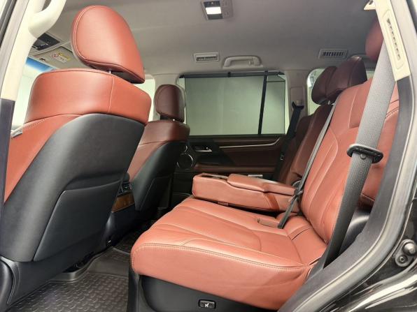 Lexus LX III Рестайлинг 2 с пробегом 2016 года, цена 7 775 000 рублей, 167311 км, внедорожник, Автокод Объявления