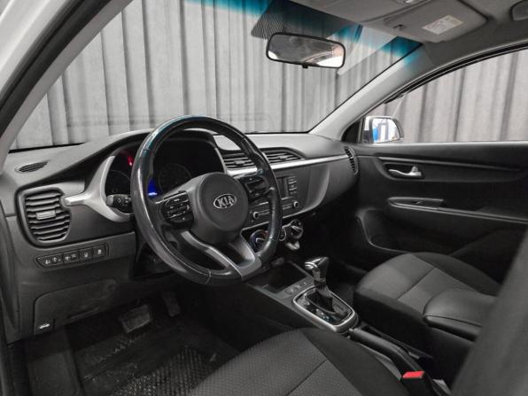 Kia Rio IV Рестайлинг с пробегом 2020 года, цена 995 000 рублей, 145000 км, седан, Автокод Объявления