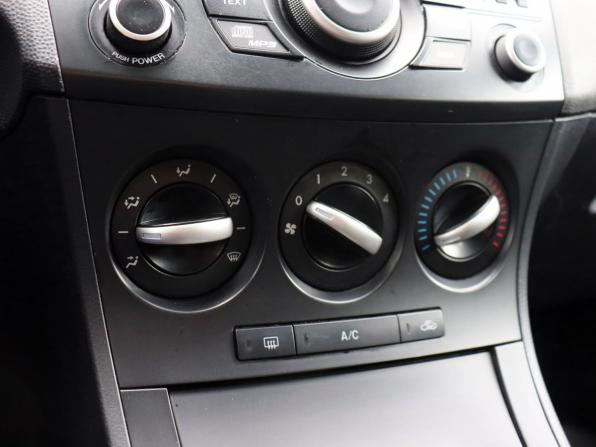 Mazda 3 II (BL) Рестайлинг с пробегом 2012 года, цена 770 000 рублей, 231314 км, хэтчбек, Автокод Объявления