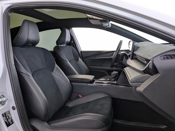 Toyota Camry IX (XV80) China Market с пробегом 2024 года, цена 3 800 000 рублей, 44745 км, седан, Автокод Объявления