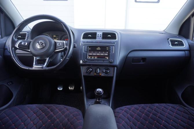 Volkswagen Polo V Рестайлинг с пробегом 2018 года, цена 1 189 000 рублей, 103611 км, седан, Автокод Объявления
