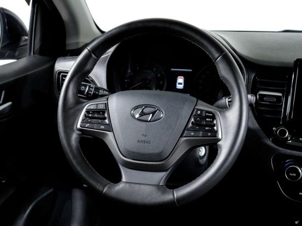 Hyundai Solaris II Рестайлинг с пробегом 2021 года, цена 1 578 000 рублей, 34306 км, седан, Автокод Объявления