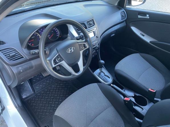 Hyundai Solaris I с пробегом 2013 года, цена 819 000 рублей, 142897 км, хэтчбек, Автокод Объявления