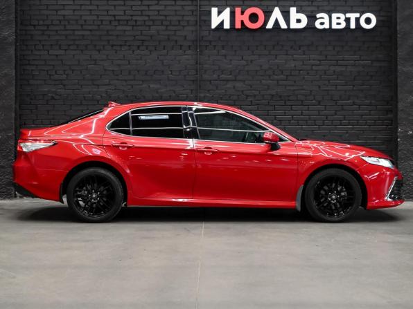 Toyota Camry VIII (XV70) Рестайлинг с пробегом 2021 года, цена 3 690 000 рублей, 56973 км, седан, Автокод Объявления