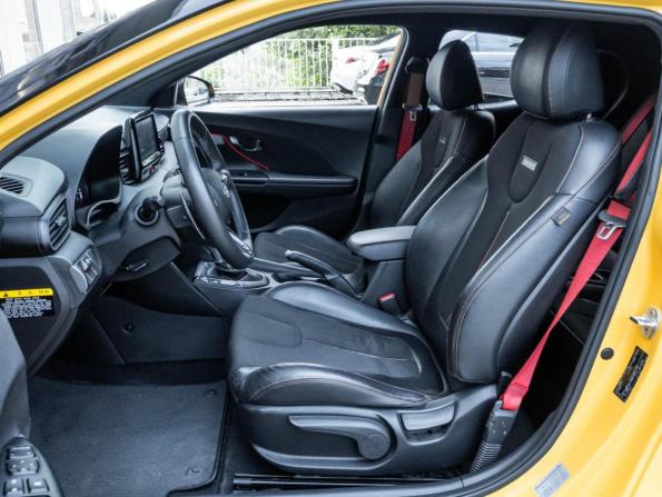 Hyundai Veloster II с пробегом 2019 года, цена 2 310 000 рублей, 64488 км, хэтчбек, Автокод Объявления