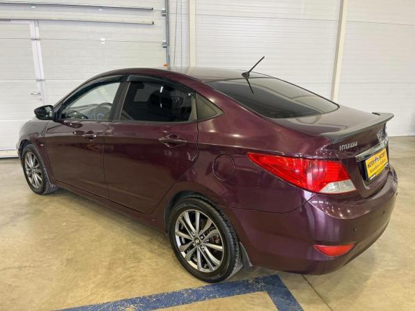 Hyundai Solaris I с пробегом 2013 года, цена 400 000 рублей, 177562 км, седан, Автокод Объявления