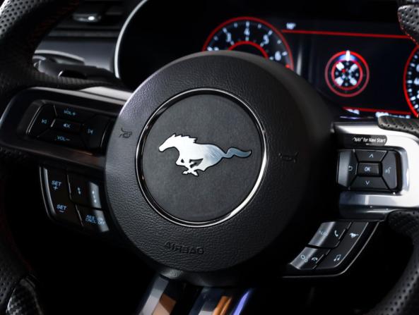 Ford Mustang VI Рестайлинг с пробегом 2022 года, цена 3 685 000 рублей, 42981 км, купе, Автокод Объявления