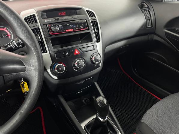 Kia Ceed I Рестайлинг с пробегом 2011 года, цена 678 000 рублей, 211183 км, хэтчбек, Автокод Объявления