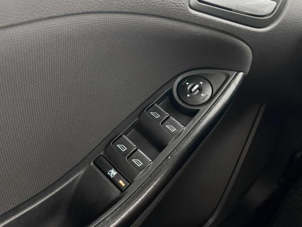 Ford Focus III с пробегом 2013 года, цена 694 900 рублей, 246426 км, хэтчбек, Автокод Объявления