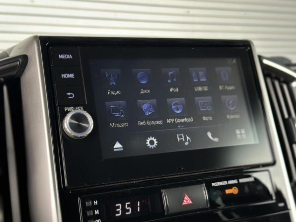 Toyota Land Cruiser 200 Series Рестайлинг 2 с пробегом 2017 года, цена 5 499 000 рублей, 165124 км, внедорожник, Автокод Объявления