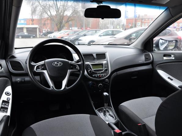 Hyundai Solaris I с пробегом 2012 года, цена 770 000 рублей, 262000 км, хэтчбек, Автокод Объявления