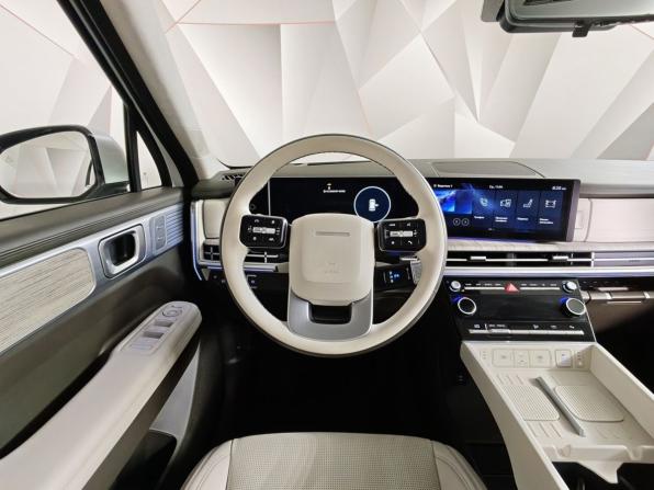 Hyundai Santa Fe V (MX5) с пробегом 2024 года, цена 4 900 000 рублей, 9947 км, внедорожник, Автокод Объявления