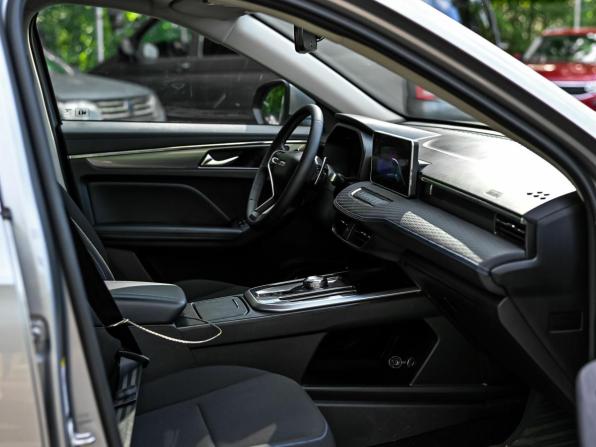 Haval Jolion I с пробегом 2021 года, цена 1 600 000 рублей, 43709 км, внедорожник, Автокод Объявления