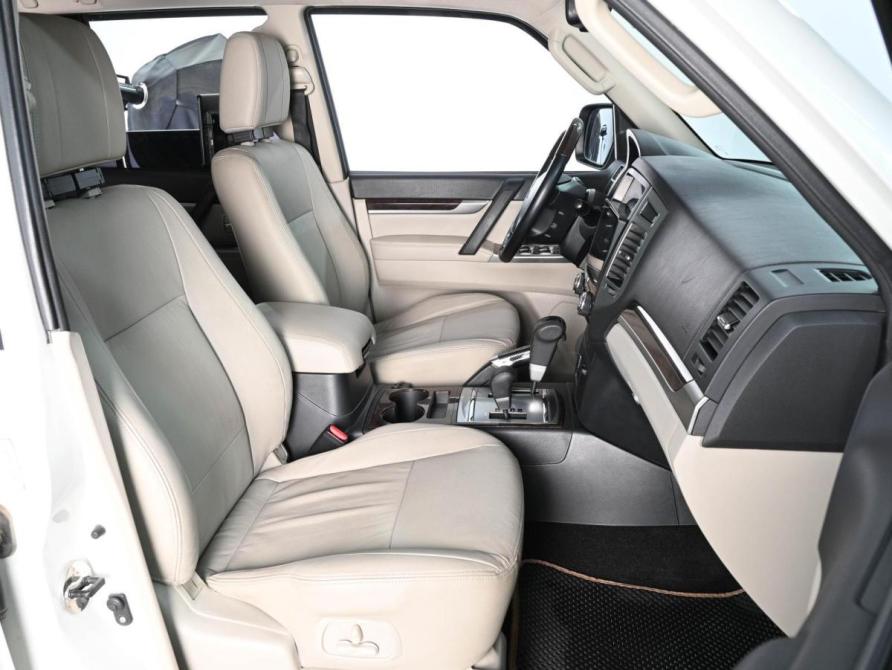Mitsubishi Pajero IV Рестайлинг 2 Ростов-на-Дону  - изображение 8