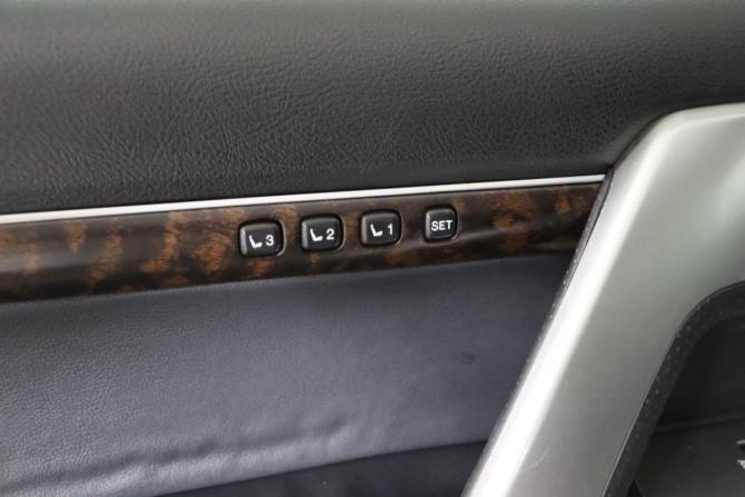 Toyota Land Cruiser 200 Series Рестайлинг 1 с пробегом 2015 года, цена 4 099 990 рублей, 254192 км, внедорожник, Автокод Объявления