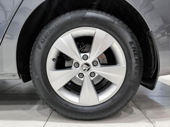 Skoda Octavia IV (A8) с пробегом 2021 года, цена 2 070 000 рублей, 132240 км, лифтбек, Автокод Объявления