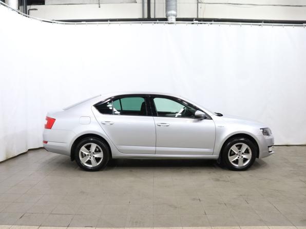 Skoda Octavia III (A7) с пробегом 2016 года, цена 1 590 000 рублей, 84299 км, лифтбек, Автокод Объявления