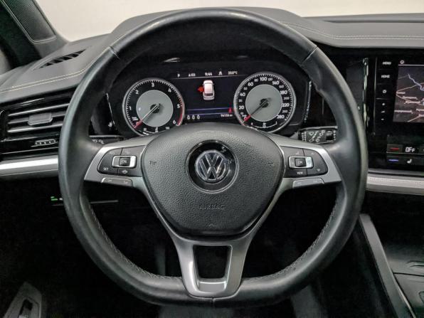 Volkswagen Touareg III с пробегом 2018 года, цена 5 270 000 рублей, 96155 км, внедорожник, Автокод Объявления