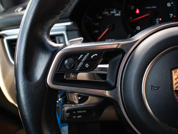 Porsche Macan I с пробегом 2018 года, цена 4 750 000 рублей, 53534 км, внедорожник, Автокод Объявления