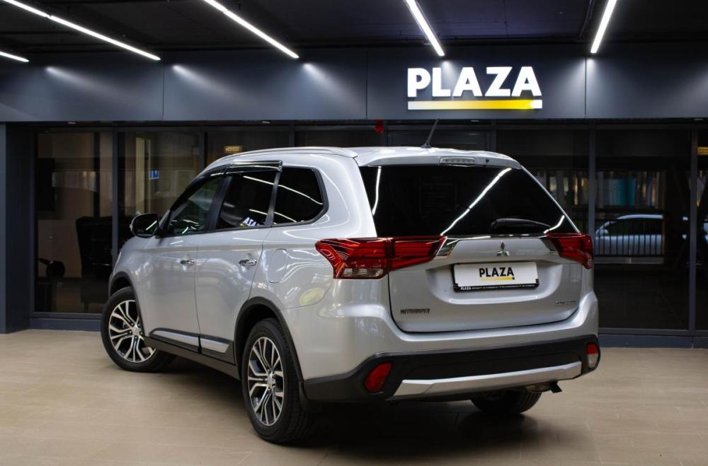 Mitsubishi Outlander III Рестайлинг 2 Уфа  - изображение 3