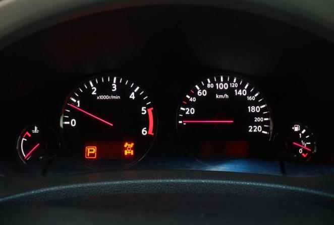 Nissan Pathfinder III Рестайлинг с пробегом 2012 года, цена 1 400 000 рублей, 212001 км, внедорожник, Автокод Объявления