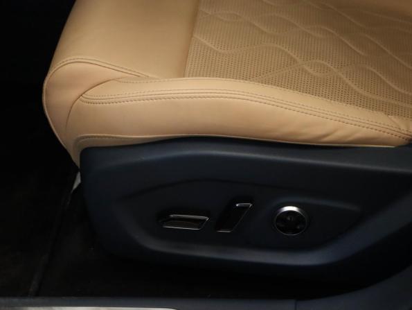Voyah Free I Рестайлинг с пробегом 2023 года, цена 4 105 000 рублей, 71000 км, внедорожник, Автокод Объявления