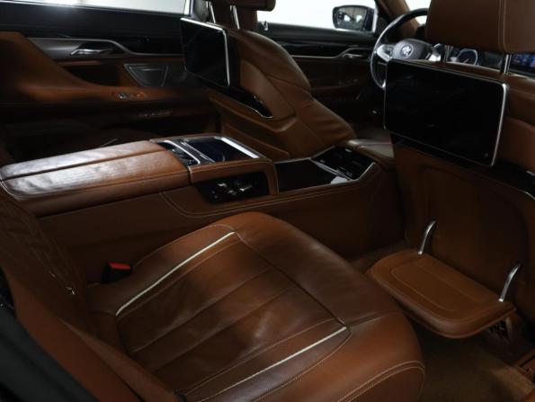 BMW 7 серии VI (G11/G12) с пробегом 2016 года, цена 2 930 000 рублей, 180261 км, седан, Автокод Объявления
