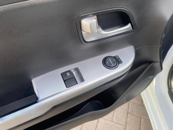 Kia Rio III с пробегом 2013 года, цена 900 000 рублей, 109472 км, хэтчбек, Автокод Объявления