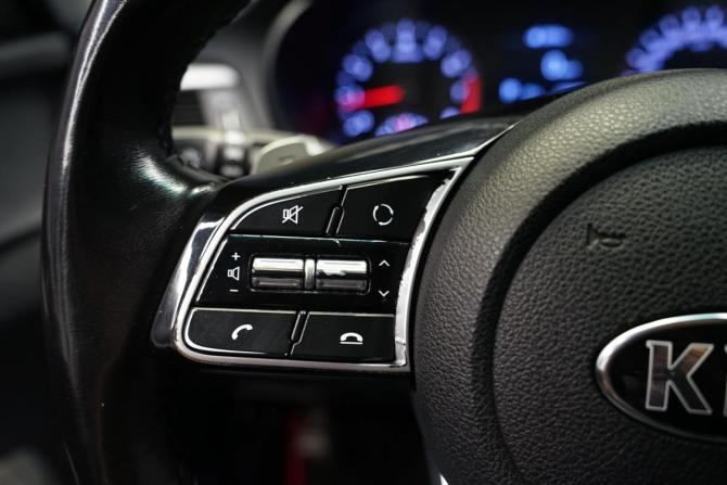 Kia Optima IV Рестайлинг с пробегом 2018 года, цена 1 777 000 рублей, 174000 км, седан, Автокод Объявления