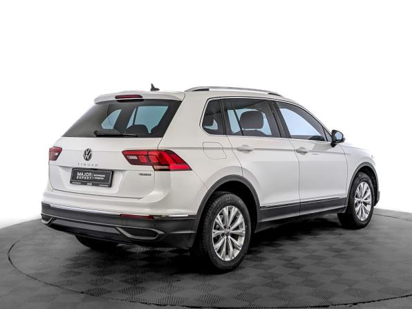 Volkswagen Tiguan II Рестайлинг с пробегом 2021 года, цена 3 150 000 рублей, 52829 км, внедорожник, Автокод Объявления