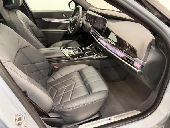 BMW 7 серии VII (G70) с пробегом 2023 года, цена 12 490 000 рублей, 46162 км, седан, Автокод Объявления
