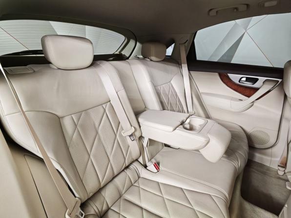 Infiniti QX70 с пробегом 2014 года, цена 2 830 000 рублей, 73401 км, внедорожник, Автокод Объявления