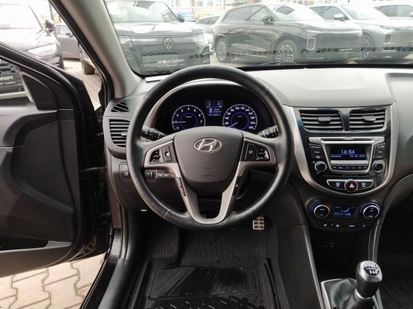 Hyundai Solaris I Рестайлинг с пробегом 2014 года, цена 990 000 рублей, 178500 км, хэтчбек, Автокод Объявления