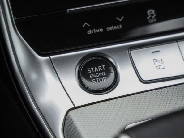 Audi A6 V (C8) с пробегом 2021 года, цена 2 949 000 рублей, 153315 км, седан, Автокод Объявления