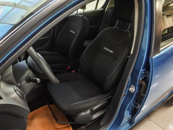 Renault Sandero II с пробегом 2018 года, цена 899 000 рублей, 130518 км, хэтчбек, Автокод Объявления