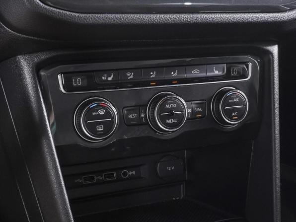 Volkswagen Tiguan II с пробегом 2019 года, цена 2 420 000 рублей, 64015 км, внедорожник, Автокод Объявления
