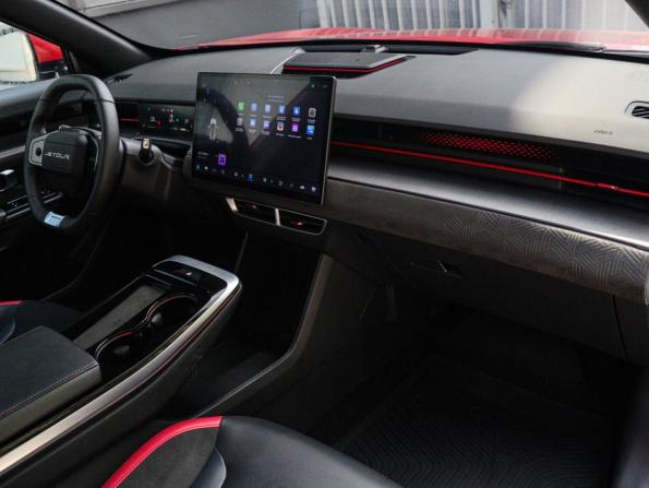 JETOUR DASHING I с пробегом 2024 года, цена 2 120 000 рублей, 31948 км, внедорожник, Автокод Объявления