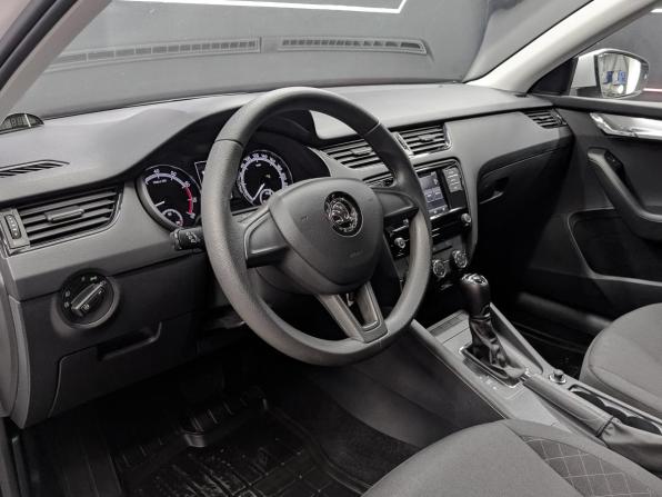 Skoda Octavia III (A7) Рестайлинг с пробегом 2020 года, цена 2 255 000 рублей, 49802 км, лифтбек, Автокод Объявления