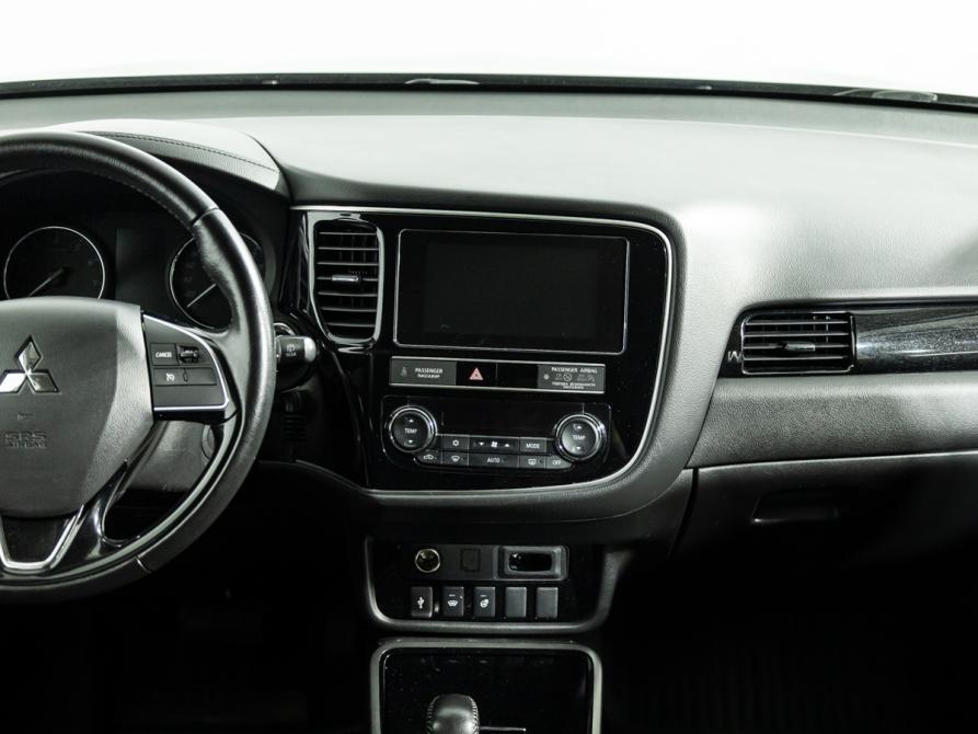 Mitsubishi Outlander III Рестайлинг 3 Санкт-Петербург  - изображение 14