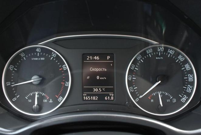 Skoda Octavia II (A5) Рестайлинг с пробегом 2012 года, цена 900 000 рублей, 165182 км, лифтбек, Автокод Объявления