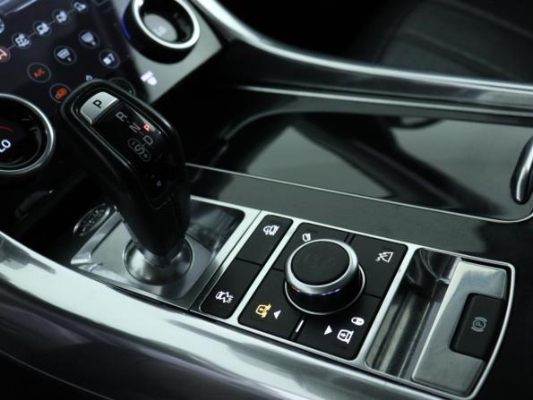 Land Rover Range Rover Sport II Рестайлинг с пробегом 2018 года, цена 4 200 000 рублей, 274197 км, внедорожник, Автокод Объявления