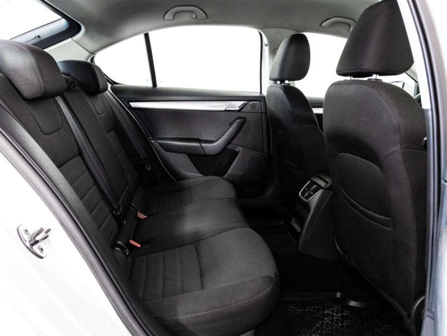 Skoda Octavia III (A7) Санкт-Петербург  - изображение 18