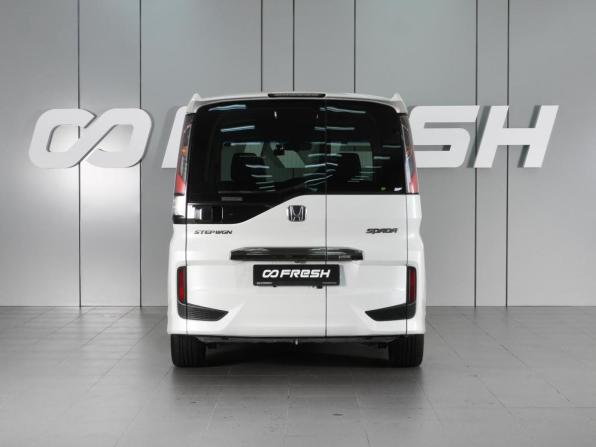 Honda Stepwgn V Рестайлинг с пробегом 2017 года, цена 2 515 000 рублей, 90407 км, минивэн, Автокод Объявления