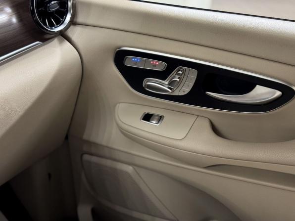Mercedes-Benz V-Класс III (W447) Рестайлинг с пробегом 2022 года, цена 6 700 000 рублей, 66363 км, минивэн, Автокод Объявления