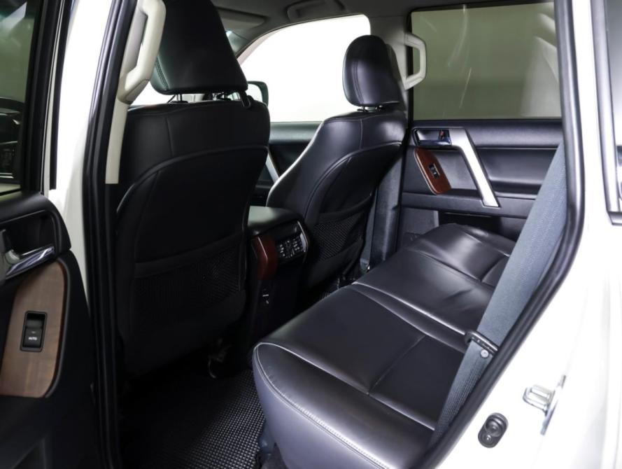Toyota Land Cruiser Prado 150 Series Рестайлинг 1 Москва  - изображение 12
