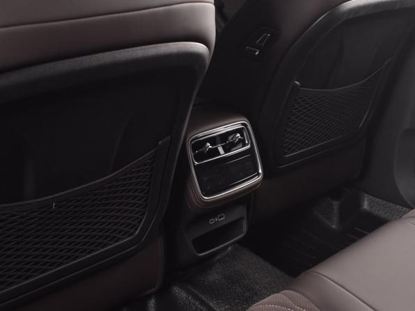 Geely Monjaro I Рестайлинг 2 с пробегом 2026 года, цена 3 999 995 рублей, 49 км, внедорожник, Автокод Объявления